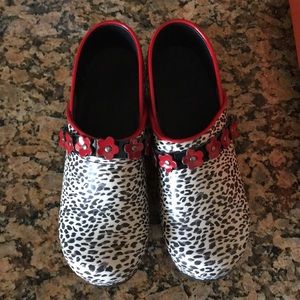 Koi by sanita nursing clog shoes